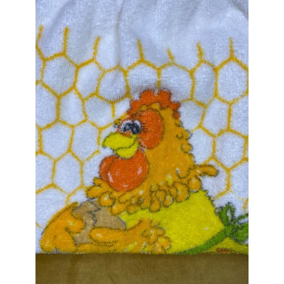 VINTAGE DISHTOWEL APRON Chicken - Yellow Trim - Hen Chicks - Excellent Condition - Picture 6 of 11